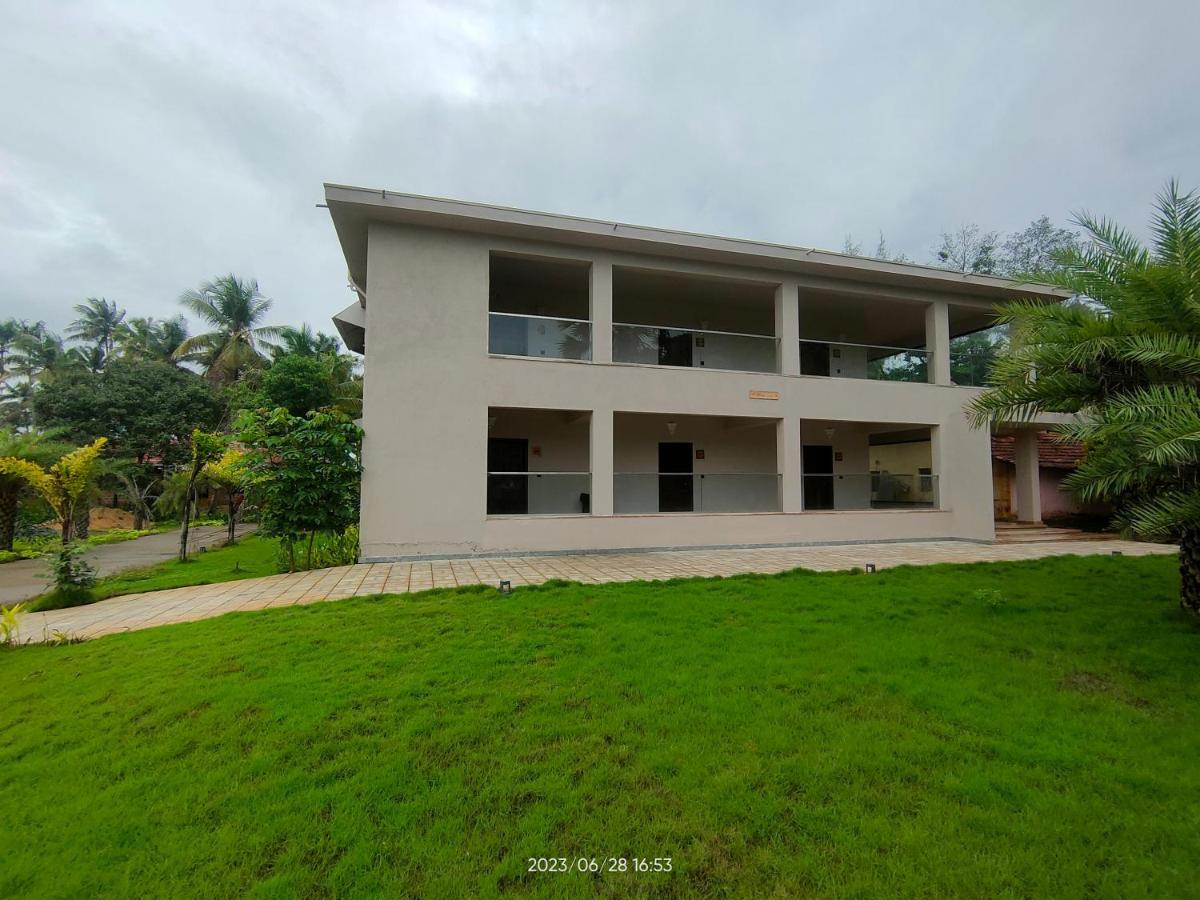 Uva Sands Beach Resort Kundapura Buitenkant foto